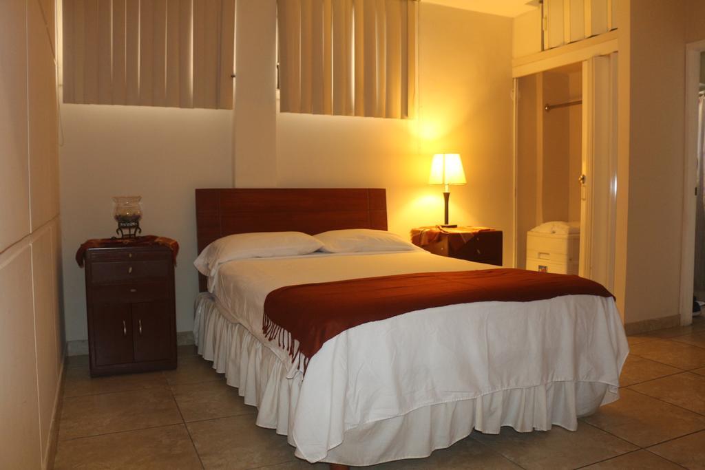 El Patio Suites II Гуаякіль Екстер'єр фото