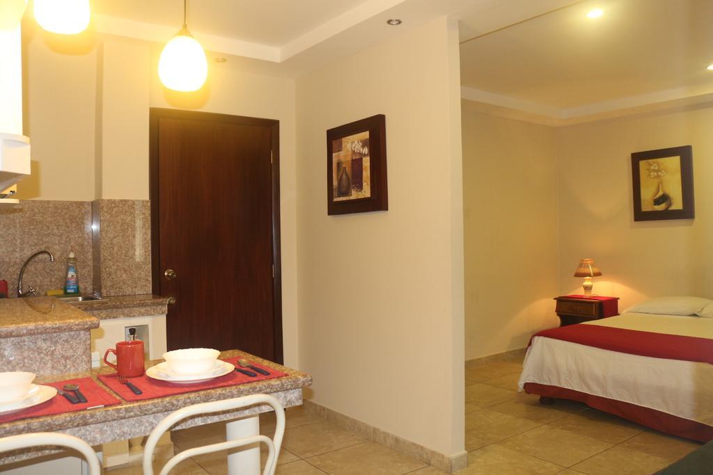 El Patio Suites II Гуаякіль Екстер'єр фото